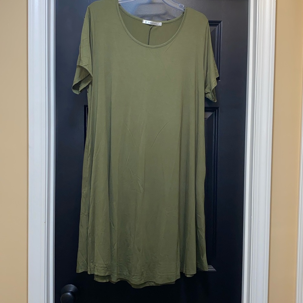 JollieLovin rayon spandex, T-shirt, dress olive green size 2X NWOT Has pockets!